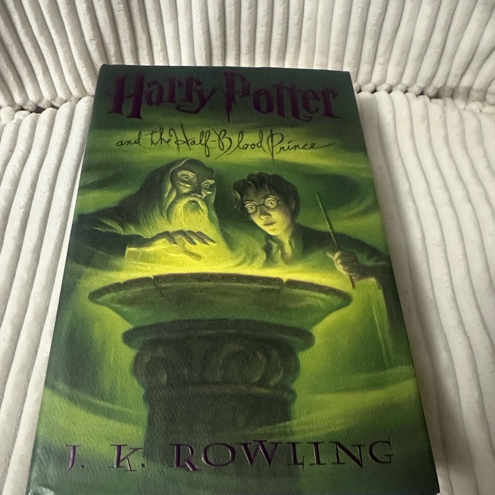 Harry Potter and the Half-Blood Prince Book 1st Edition ✨✨✨✨✨✨✨✨✨✨✨✨✨